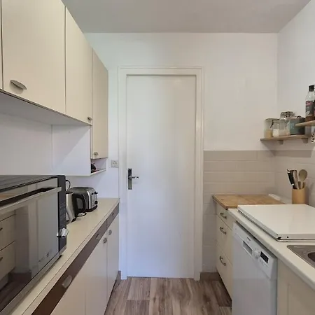 Maison Avec Jardin A بيت للعطل بورنيك