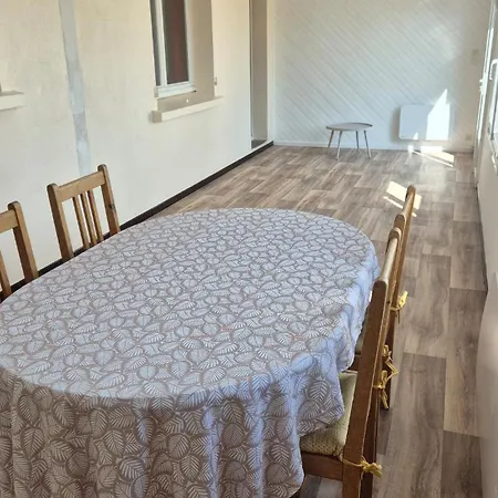 Maison Avec Jardin A * بورنيك